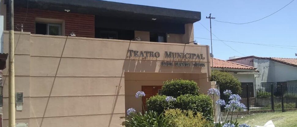 TEATRO MUNICIPAL ABEL SANTA CRUZ - frente 2022